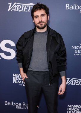 Fransız aktör Guillaume Marbeck, 26. Newport Sahili Film Festivali Onur ve Variety 'nin 10 İzlenecek Oyuncusu' na 19 Ekim 2025 'te Newport Beach, Orange County, Kaliforniya, ABD' de düzenlenen Balboa Körfezi Tatil Köyü 'ne geldi.