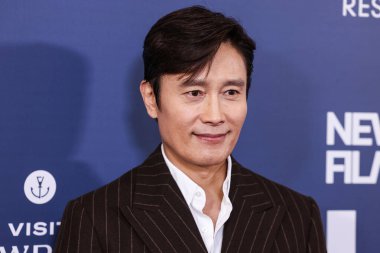 Güney Koreli aktör ve şarkıcı Lee Byung-hun, 26. Geleneksel Newport Sahili Film Festivali Onur ve Variety 'nin 10 Aktörü' nün 19 Ekim 2025 'te Newport Beach, Orange County, Kaliforniya, ABD' de gerçekleştirdiği Balboa Bay Resort 'a geldi..
