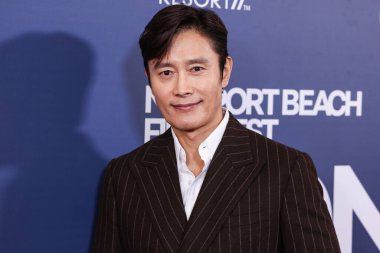 Güney Koreli aktör ve şarkıcı Lee Byung-hun, 26. Geleneksel Newport Sahili Film Festivali Onur ve Variety 'nin 10 Aktörü' nün 19 Ekim 2025 'te Newport Beach, Orange County, Kaliforniya, ABD' de gerçekleştirdiği Balboa Bay Resort 'a geldi..