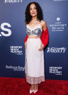 Amerikalı aktris ve müzisyen Tessa Thompson, 26. Newport Sahili Film Festivali Onur ve Variety 'nin 10 İzlenecek Oyuncusu' na 19 Ekim 2025 'te Newport Beach, Orange County, Kaliforniya, ABD' de gerçekleştirildi.. 