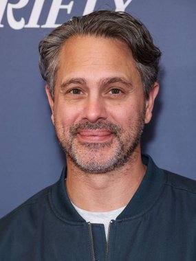 Amerikalı aktör Thomas Sadoski, 26. Newport Sahili Film Festivali Onur ve Variety 'nin 10 İzlenecek Oyuncusu' na 19 Ekim 2025 'te Newport Beach, Orange County, Kaliforniya, ABD' de düzenlenen Balboa Körfezi Tatil Köyü 'nde ulaştı..