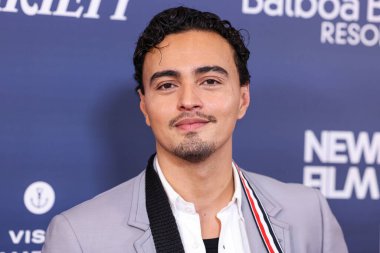 Amerikalı aktör Tonatiuh Elizarraraz, 19 Ekim 2025 'te Newport Beach, Kaliforniya, ABD' deki Newport Beach 'te düzenlenen 26. Newport Beach Film Festivali Onur ve Variety' nin izlenecek 10 Oyuncusu 'na geldi..