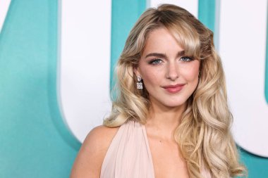 Paolo Sebastian SS25 RTW giyen Amerikalı aktris ve şarkıcı Mckenna Grace, Paramount Pictures 'ın 20 Ekim 2025' te Paramount Stüdyoları 'ndaki Paramount Tiyatrosu' nda düzenlenen 'ReGretting You' filminin Los Angeles Premiere 'ine ulaştı..