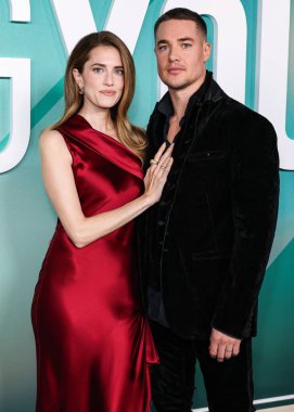 Amerikalı aktris Allison Williams ve kocası Alexander Dreymon, Paramount Pictures 'ın 20 Ekim 2025' te Hollywood, Los Angeles, Kaliforniya 'da Paramount Stüdyoları' ndaki Paramount Tiyatrosu 'nda düzenlenen 