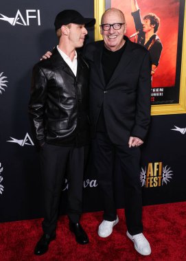 Amerikalı aktör Jeremy Strong ve Amerikalı müzik eleştirmeni, menajeri ve müzik yapımcısı Jon Landau, Canva tarafından sunulan 2025 AFI (Amerikan Film Enstitüsü) Festivali 'ne geldi - 20th Century Studios' un Springsteen 'in açılış gecesi galası