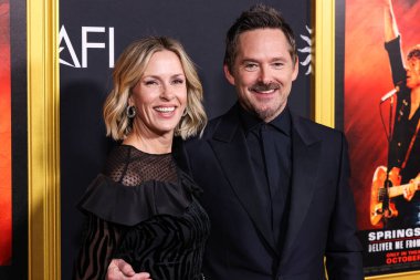 Jocelyne Cooper ve kocası / Amerikalı film yapımcısı ve eski aktörü Scott Cooper, Canva tarafından sunulan 2025 AFI (Amerikan Film Enstitüsü) Festivali 'ne 20. yüzyıl stüdyolarının açılış gecesi galası olan Springsteen' e geldiler. 