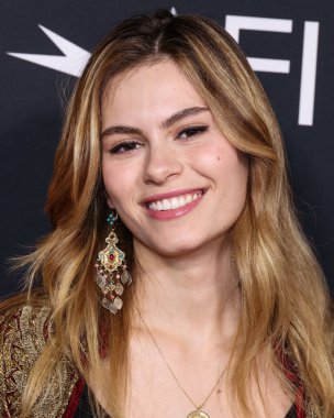 Amerikalı aktris ve şarkıcı Lou Lou Safran, Canva tarafından sunulan 2025 AFI (Amerikan Film Enstitüsü) Festivaline geldi - 20th Century Studios 'un' Springsteen: Leave Me From Nowhere 'adlı filminin açılış gecesi galası IMAX' te gerçekleşti. 