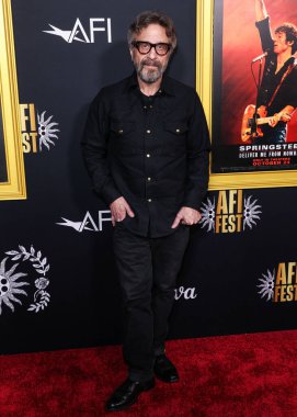 Amerikalı aktör, komedyen, müzisyen, podcaster ve yazar Marc Maron, Canva tarafından sunulan 2025 AFI (Amerikan Film Enstitüsü) Festivali 'ne geldi - 20. Yüzyıl Stüdyoları' nın açılış gecesi galası 'Springsteen: Leave Me From Nowhere' 