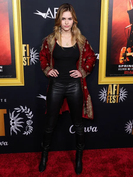 Amerikalı aktris ve şarkıcı Lou Lou Safran, Canva tarafından sunulan 2025 AFI (Amerikan Film Enstitüsü) Festivaline geldi - 20th Century Studios 'un' Springsteen: Leave Me From Nowhere 'adlı filminin açılış gecesi galası IMAX' te gerçekleşti. 