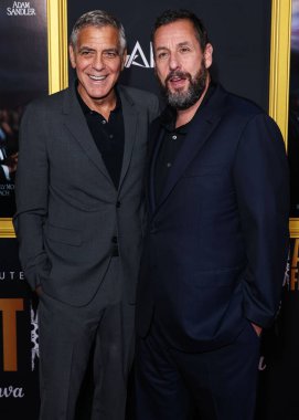 Amerikalı aktör George Clooney ve Amerikalı aktör ve komedyen Adam Sandler, 26 Ekim 2025 'te Hollywood, LA, CA, ABD' de düzenlenen Netflix 'in' Jay Kelly 'adlı filminin prömiyeri Canva tarafından sunulan 2025 AFI Festivali' ne geldiler..