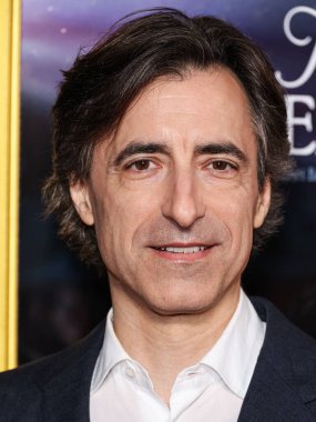 Amerikalı film yapımcısı Noah Baumbach, 23 Ekim 2025 'te Hollywood, Los Angeles, Kaliforniya' daki TCL Çin Tiyatrosu IMAX 'te düzenlenen Canva - Jay Kelly' nin galası tarafından sunulan 2025 AFI (Amerikan Film Enstitüsü) festivaline geldi.   