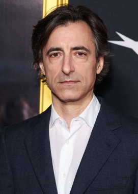 Amerikalı film yapımcısı Noah Baumbach, 23 Ekim 2025 'te Hollywood, Los Angeles, Kaliforniya' daki TCL Çin Tiyatrosu IMAX 'te düzenlenen Canva - Jay Kelly' nin galası tarafından sunulan 2025 AFI (Amerikan Film Enstitüsü) festivaline geldi.   