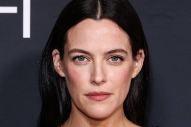 Amerikalı aktris Riley Keough, 23 Ekim 2025 'te Hollywood, Los Angeles, Kaliforniya, ABD' de düzenlenen TCL Çin Tiyatrosu IMAX 'te düzenlenen Netflix' in 'Jay Kelly' sinin galası olan Canva tarafından sunulan 2025 AFI (Amerikan Film Enstitüsü) festivaline geldi..