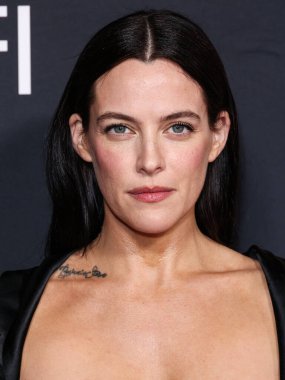 Amerikalı aktris Riley Keough, 23 Ekim 2025 'te Hollywood, Los Angeles, Kaliforniya, ABD' de düzenlenen TCL Çin Tiyatrosu IMAX 'te düzenlenen Netflix' in 'Jay Kelly' sinin galası olan Canva tarafından sunulan 2025 AFI (Amerikan Film Enstitüsü) festivaline geldi..