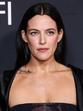 Amerikalı aktris Riley Keough, 23 Ekim 2025 'te Hollywood, Los Angeles, Kaliforniya, ABD' de düzenlenen TCL Çin Tiyatrosu IMAX 'te düzenlenen Netflix' in 'Jay Kelly' sinin galası olan Canva tarafından sunulan 2025 AFI (Amerikan Film Enstitüsü) festivaline geldi..