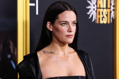 Amerikalı aktris Riley Keough, 23 Ekim 2025 'te Hollywood, Los Angeles, Kaliforniya, ABD' de düzenlenen TCL Çin Tiyatrosu IMAX 'te düzenlenen Netflix' in 'Jay Kelly' sinin galası olan Canva tarafından sunulan 2025 AFI (Amerikan Film Enstitüsü) festivaline geldi..