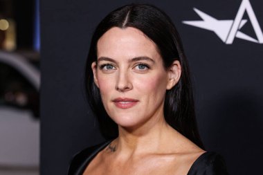 Amerikalı aktris Riley Keough, 23 Ekim 2025 'te Hollywood, Los Angeles, Kaliforniya, ABD' de düzenlenen TCL Çin Tiyatrosu IMAX 'te düzenlenen Netflix' in 'Jay Kelly' sinin galası olan Canva tarafından sunulan 2025 AFI (Amerikan Film Enstitüsü) festivaline geldi..