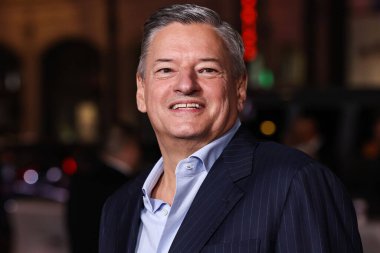 Netflix 'in Amerikalı işletme yöneticisi ve CEO' su Ted Sarandos, 23 Ekim 2025 'te Hollywood, Los Angeles' taki TCL Çin Tiyatrosu IMAX 'te düzenlenen Canva tarafından sunulan 2025 AFI (Amerikan Film Enstitüsü) festivaline geldi.   
