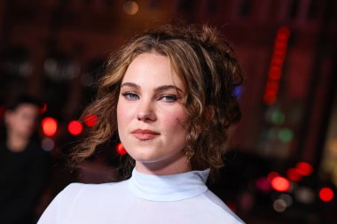 Amerikalı aktris Jess Gabor, 25 Ekim 2025 tarihinde Hollywood, Los Angeles, Kaliforniya, ABD 'de düzenlenen TCL Çin Tiyatrosu IMAX' te düzenlenen 2025 AFI (Amerikan Film Enstitüsü) Festivali 'ne Canva Sunar - Black Bear' ın 'Christy' sinin galası. 