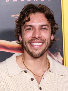 Amerikalı aktör ve fitness modeli Joseph Baena, Canva tarafından sunulan 2025 AFI (Amerikan Film Enstitüsü) Festivali 'ne 25 Ekim 2025' de TCL Çin Tiyatrosu IMAX 'te düzenlenen Black Bear' ın 'Christy' sinin galasına geldi.