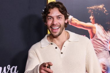 Amerikalı aktör ve fitness modeli Joseph Baena, Canva tarafından sunulan 2025 AFI (Amerikan Film Enstitüsü) Festivali 'ne 25 Ekim 2025' de TCL Çin Tiyatrosu IMAX 'te düzenlenen Black Bear' ın 'Christy' sinin galasına geldi.