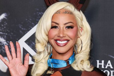 Amerikalı model ve TV kişisi Amber Rose, 25 Ekim 2025 'te ABD' nin Kaliforniya eyaletinin Los Angeles kentinde düzenlenen 6.. 
