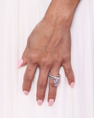 Asya kökenli Amerikalı aktris Brenda Song, Canva tarafından sunulan 2025 AFI (Amerikan Film Enstitüsü) Festivali 'ne 26 Ekim 2025' te Hollywood 'daki TCL Çin Tiyatrosu IMAX' te düzenlenen Odak Özellikleri 'nin' Song Sung Blue 'galası ile geldi.