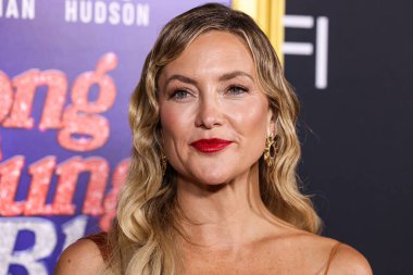 Amerikalı aktris, yapımcı, yönetmen ve girişimci Kate Hudson, Canva tarafından sunulan 2025 AFI (Amerikan Film Enstitüsü) Festivali 'ne geldi - Odak Özelliklerinin Kapanış Gecesi galası' nın IMAX Çin Tiyatrosu 'nda düzenlenen' Song Sung Blue ' 