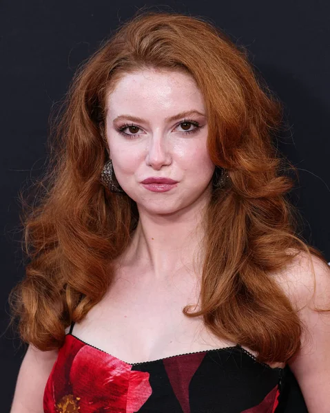 Francesca Capaldi, 26 Ekim 2025 'te Hollywood, Los Angeles' taki TCL Çin Tiyatrosu IMAX 'te düzenlenen Odak Özellikleri' Song Sung Blue 'nun Kapanış Gecesi Galası' nı Canva Sunar.