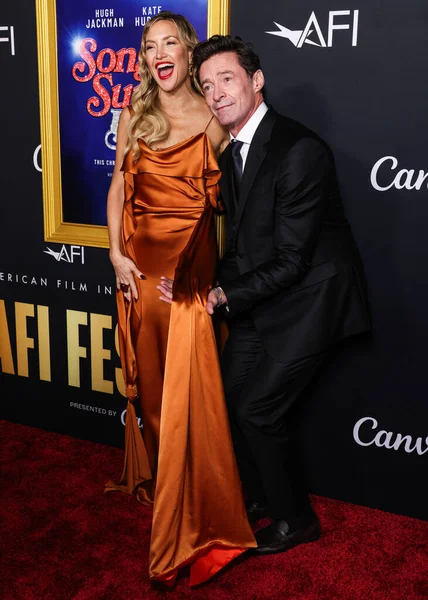 Amerikalı aktris, yapımcı, yönetmen Kate Hudson ve Avustralyalı aktör Hugh Jackman, Canva tarafından sunulan 2025 AFI Festivali 'ne geldiler - 26 Ekim 2025' te TCL Çin Tiyatrosu IMAX 'te düzenlenen Focus Filmlerinin Kapanış Gecesi Gala Galası' nın 'Song Sung Blue' adlı oyununa katıldılar. 
