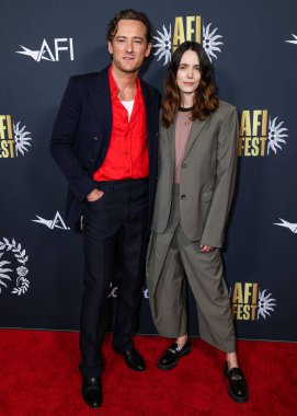Amerikalı aktör Lewis Pullman ve Fransız aktris Stacy Martin, Canva tarafından sunulan 2025 AFI Festivali 'ne geldiler - Searchlight Pictures' ın 'The Testament of Ann Lee' adlı filminin özel gösterimi 26 Ekim 2025 'te TCL Çin 6 Tiyatrosunda gerçekleşti.
