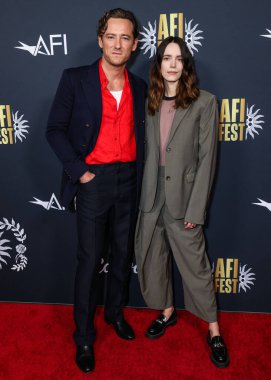 Amerikalı aktör Lewis Pullman ve Fransız aktris Stacy Martin, Canva tarafından sunulan 2025 AFI Festivali 'ne geldiler - Searchlight Pictures' ın 'The Testament of Ann Lee' adlı filminin özel gösterimi 26 Ekim 2025 'te TCL Çin 6 Tiyatrosunda gerçekleşti.