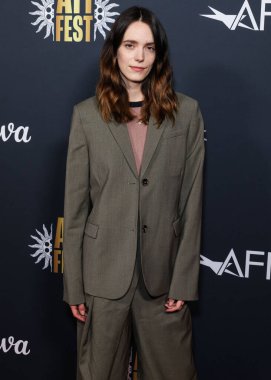 Fransız aktris Stacy Martin, Canva tarafından sunulan 2025 AFI (Amerikan Film Enstitüsü) Festivali 'ne 26 Ekim 2025' te Hollywood 'daki TCL Çin 6 Tiyatrosu' nda gerçekleştirilen Searchlight Pictures 'ın' The Testament of Ann Lee 'adlı filminin özel gösterimiyle geldi.