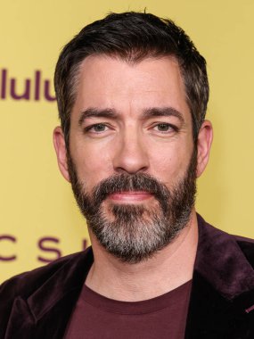 Drew Scott, 29 Ekim 2025 'te Batı Nya stüdyolarında düzenlenen Selena Gomez' in ev sahipliğini yaptığı 3. Yıllık Ender Etki Fonu Fonu Yardım 2025 'e geldi..   