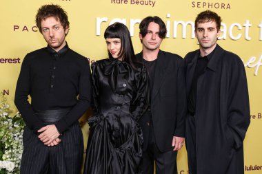 The Marias 'tan Josh Conway, Maria Zardoya, Edward James ve Jesse Perlman, Selena Gomez' in 29 Ekim 2025 'te Hollywood, Los Angeles, Kaliforniya, ABD' deki Nya stüdyolarında düzenlediği 3.. 