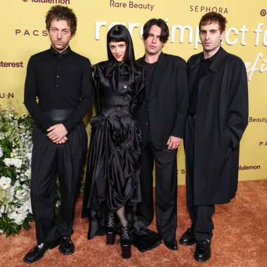 The Marias 'tan Josh Conway, Maria Zardoya, Edward James ve Jesse Perlman, Selena Gomez' in 29 Ekim 2025 'te Hollywood, Los Angeles, Kaliforniya, ABD' deki Nya stüdyolarında düzenlediği 3.. 