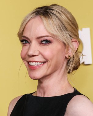 Amerikalı aktris, komedyen, müzisyen ve söz yazarı Riki Lindhome, Selena Gomez 'in 29 Ekim 2025' te Hollywood, Los Angeles, Kaliforniya, ABD 'de Nya stüdyoları batısında düzenlediği 3.