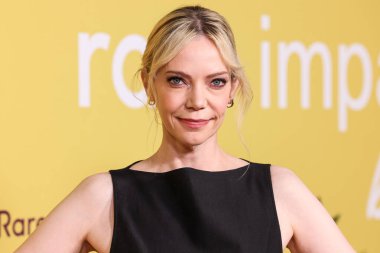 Amerikalı aktris, komedyen, müzisyen ve söz yazarı Riki Lindhome, Selena Gomez 'in 29 Ekim 2025' te Hollywood, Los Angeles, Kaliforniya, ABD 'de Nya stüdyoları batısında düzenlediği 3.