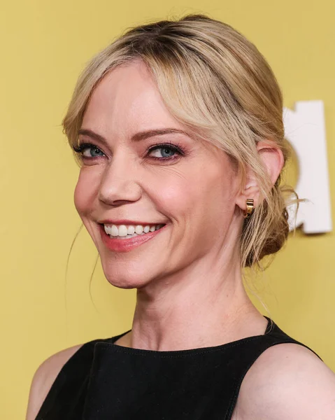 Amerikalı aktris, komedyen, müzisyen ve söz yazarı Riki Lindhome, Selena Gomez 'in 29 Ekim 2025' te Hollywood, Los Angeles, Kaliforniya, ABD 'de Nya stüdyoları batısında düzenlediği 3.