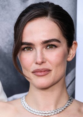 Amerikalı aktris Zoey Deutch, 30 Ekim 2025 'te Amerika Yönetmenler Birliği' ndeki DGA Tiyatrosu Kompleksi 'nde düzenlenen Netflix' in 'Nouvelle Vague' adlı filminin merkez gösterimine geldi.