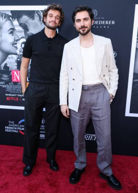 Fransız aktör Aubry Dullin ve Fransız aktör Guillaume Marbeck, 30 Ekim 2025 'te Amerika Yönetmenler Birliği' ndeki DGA Tiyatro Kompleksi 'nde düzenlenen Netflix' in 'Nouvelle Vague' adlı filminin gösterimine geldiler. 