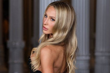 Alix Earle, 1 Kasım 2025 tarihinde Los Angeles County Museum Row, Miracle Mile, Los Angeles, Kaliforniya, ABD 'de gerçekleştirilen Gucci tarafından sunulan 14. Geleneksel LACMA (Los Angeles İlçe Sanat Müzesi) Sanat + Film Galası 2025' e geldi.