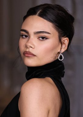 Alexander McQueen ve Chopard mücevherlerini takan Ariana Greenblatt, 1 Kasım 2025 'te Los Angeles County Müzesi' nde düzenlenen Gucci tarafından sunulan 14. Geleneksel LACMA (Los Angeles İlçe Sanat Müzesi) Sanat + Film Galası 2025 'e ulaştı.