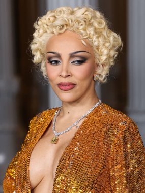 Gucci ve Jacob & Co. High Jewelry giyen Doja Cat, 1 Kasım 2025 tarihinde Los Angeles County Museum of Art, Miracle Mile, Los Angeles, Kaliforniya, ABD 'de düzenlenen 14. yıllık LACMA Sanat ve Film Galası 2025' e geldi.