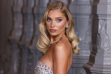 Elsa Hosk, 1 Kasım 2025 tarihinde Los Angeles County Museum Row, Miracle Mile, Los Angeles, Kaliforniya, ABD 'de gerçekleştirilen Gucci tarafından sunulan 14. Geleneksel LACMA (Los Angeles İlçe Sanat Müzesi) Sanat + Film Galası 2025' e geldi.