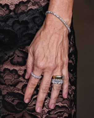 Rodarte 'yi giyen Kristen Wiig, Los Angeles İlçe Sanat Müzesi (Los Angeles İlçe Sanat Müzesi) Sanat + Film Galası 2025' e ulaşır ve Gucci tarafından 1 Kasım 2025 'de Los Angeles Sanat Müzesi' nde sergilenir.