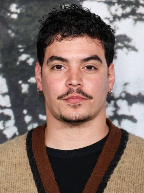 Amerikalı aktör ve film yönetmeni Aaron Dominguez, Netflix 'in 3 Kasım 2025' te Hollywood 'daki Mısır Tiyatrosu' nda düzenlenen 