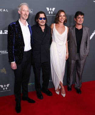 Bruno Gouery, Johnny Depp, Antonia Desplat ve Riccardo Scamarcio, Los Angeles Vertical Entertainment 'in 
