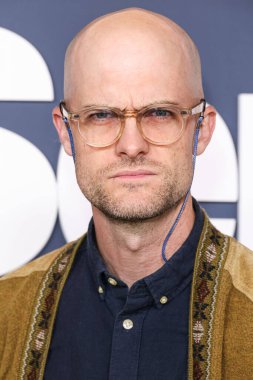 Amerikalı film yönetmeni Daniel Scheinert, 5 Kasım 2025 'te Los Angeles, Kaliforniya, ABD' de bulunan The Directors Guild of America 'daki DGA Tiyatro Kompleksi' nde düzenlenen 'Duygusal Değer' in Los Angeles Premiere 'ine geldi..      