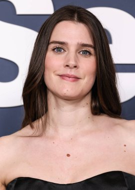 Norveçli aktris Inga Ibsdotter Lilleaas, 5 Kasım 2025 'te Amerika Yönetmenler Birliği' ndeki DGA Tiyatrosu Kompleksi 'nde düzenlenen Los Angeles Premiere Of Neon' un 